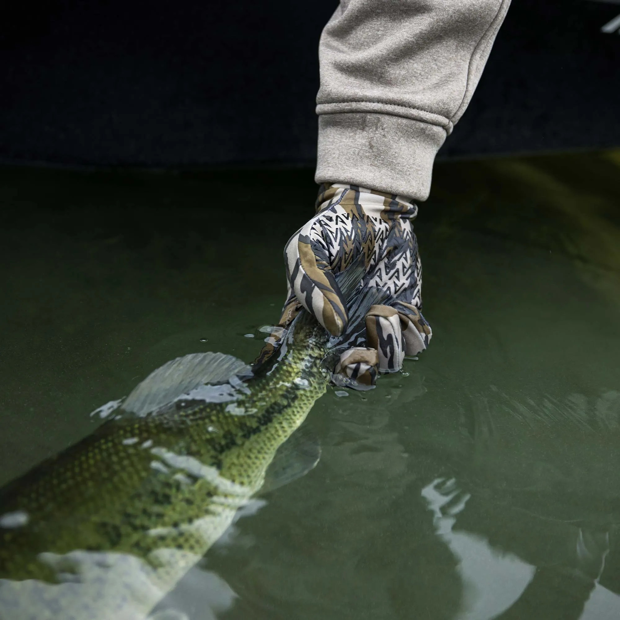 Helm Insulated Fishing Gloves