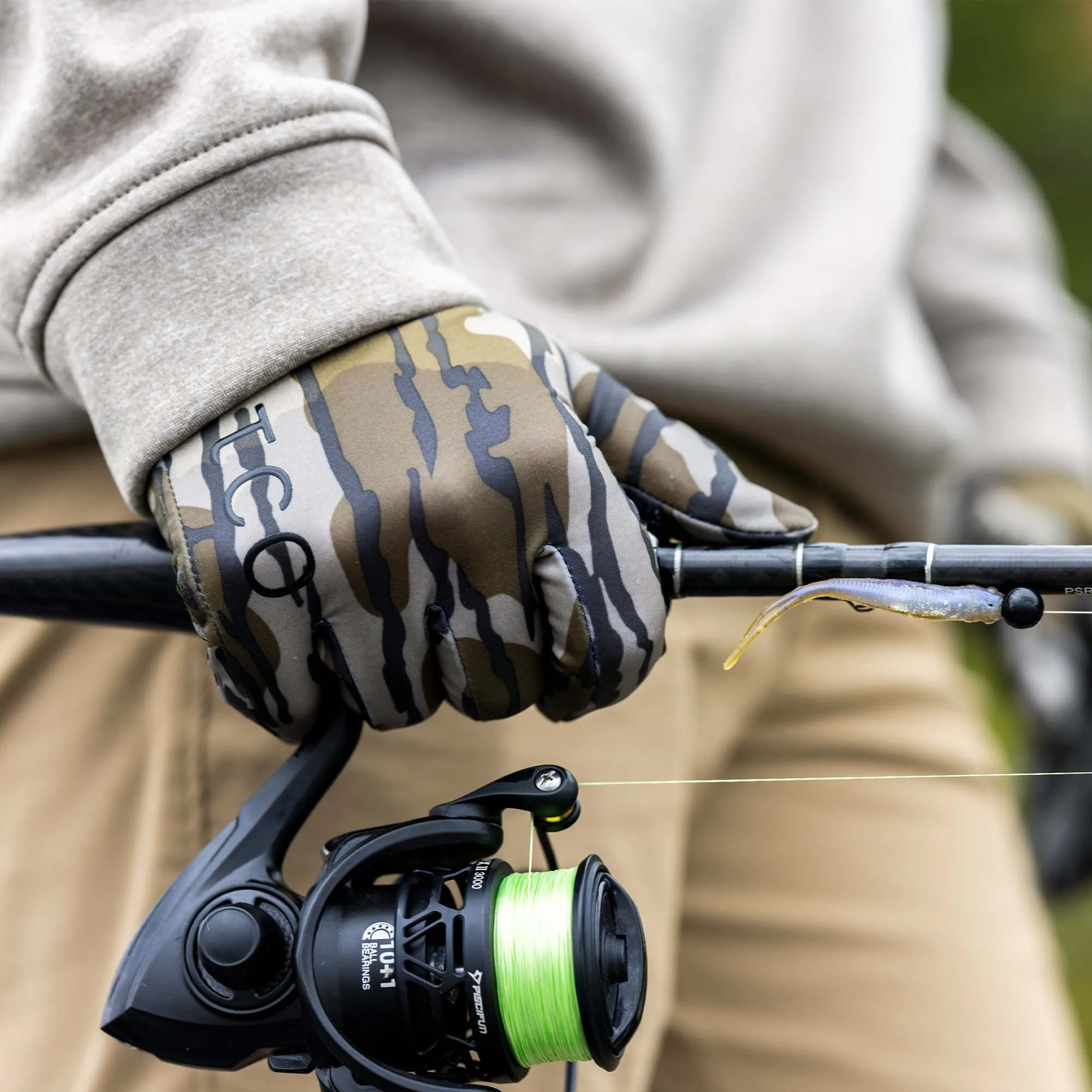 Helm Insulated Fishing Gloves