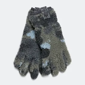 JQ Tape Fleece Glove x and wander - Camo