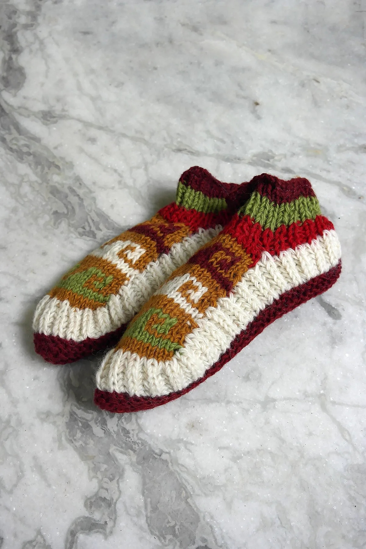 Maroon white mixed colors Woolen hand knitted ankle socks women