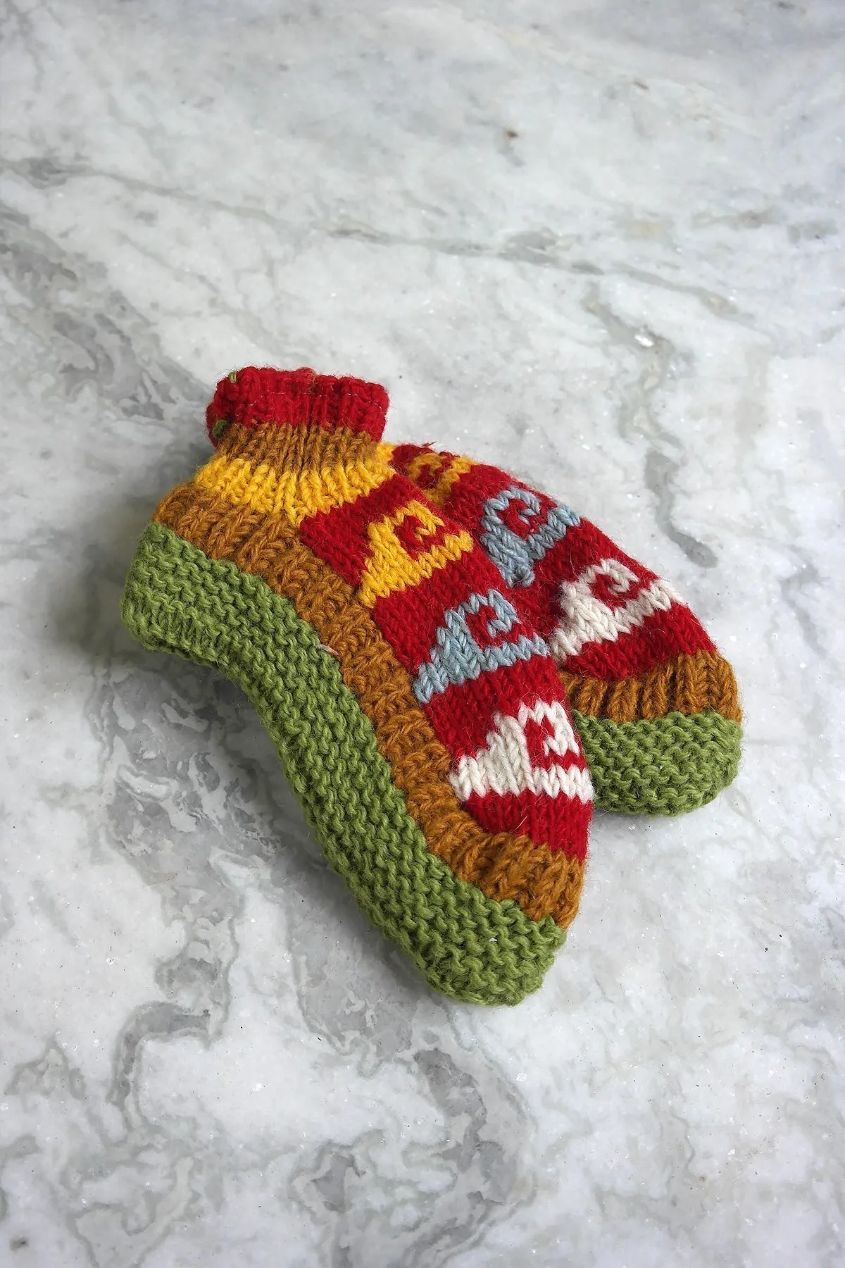 Red, Brown and Green colors Hot waves pattern woolen hand knitted ankle socks