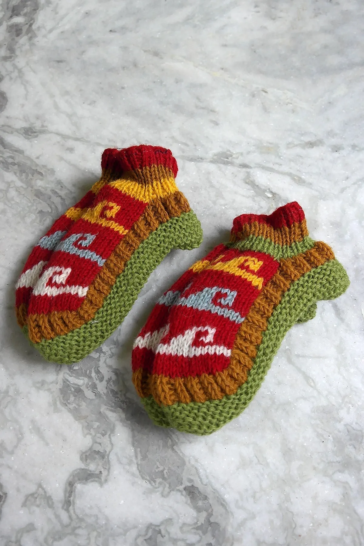 Red, Brown and Green colors Hot waves pattern woolen hand knitted ankle socks